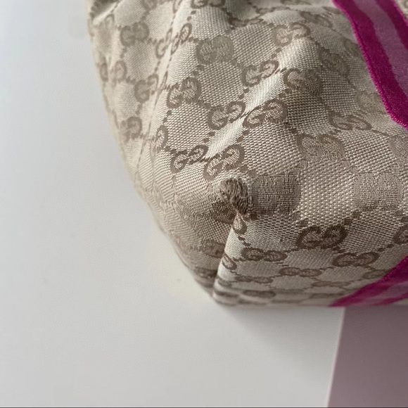 Gucci Monogram Pink Tote w Butterfly charm PRESALE - Picture 5 of 8